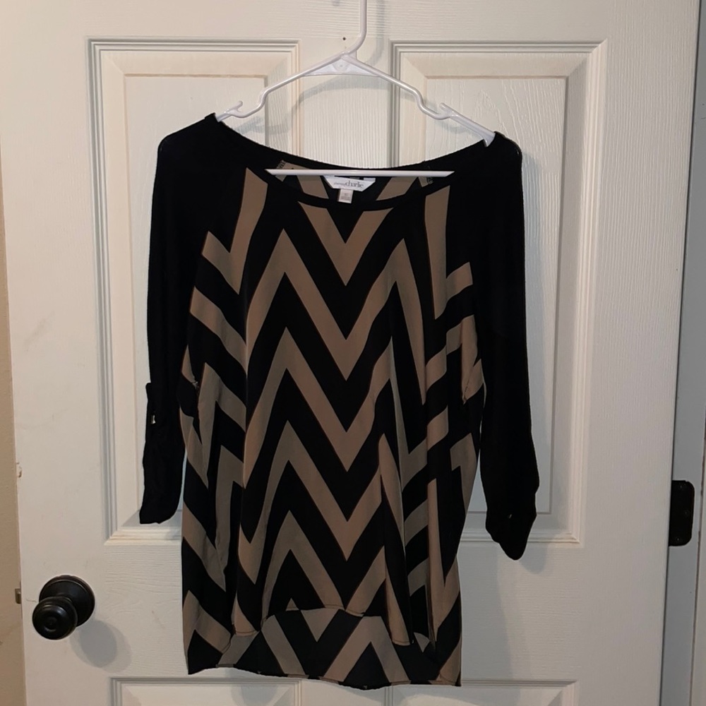 Charming Charlie blouse. Color: Brown/Black. Size: Small.